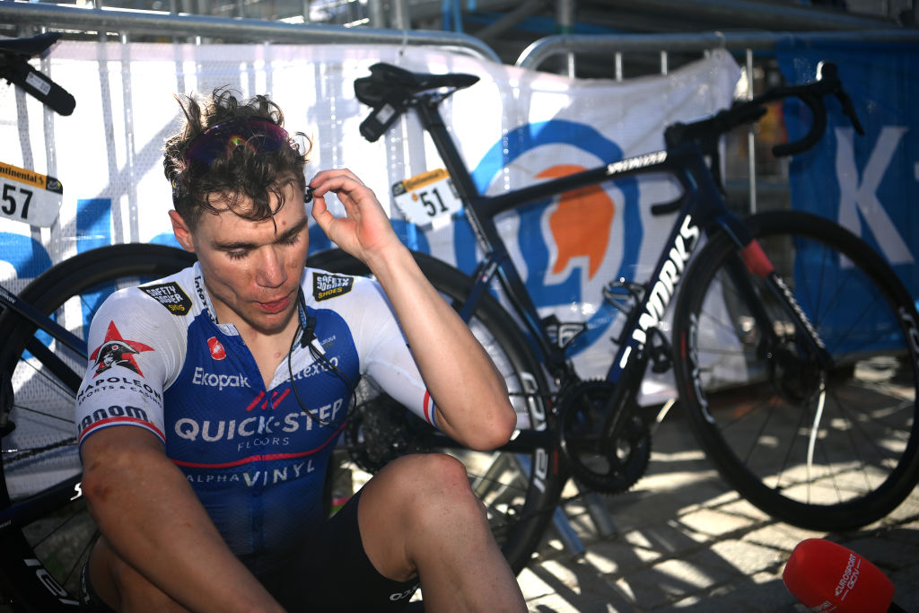 Jakobsen makes Tour de France time cut by 18 seconds