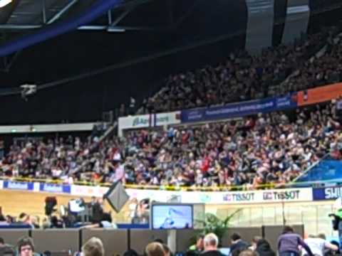 TRACK WORLDS: Sarah Hammer celebrates after winning the Individual Pursuit in exciting fashion