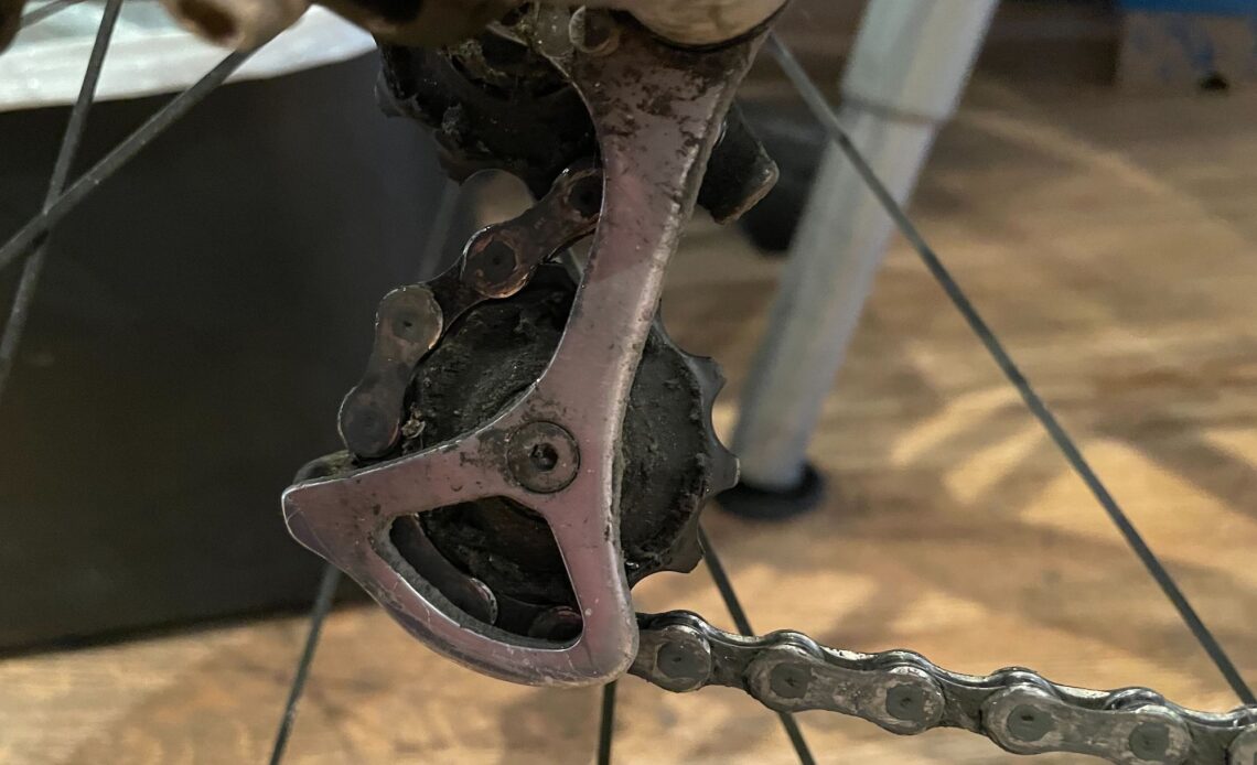 The best (and worst) way to lube your chain