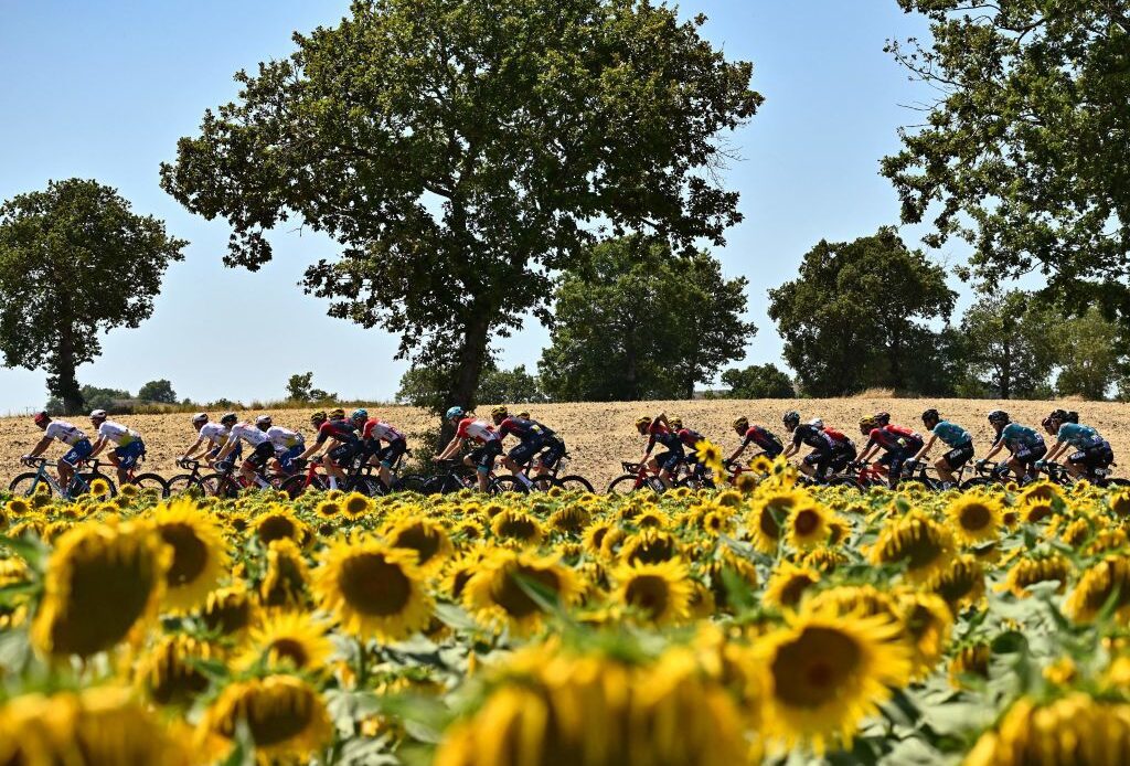 Two riders test positive for COVID-19 before final rest day of the Tour de France