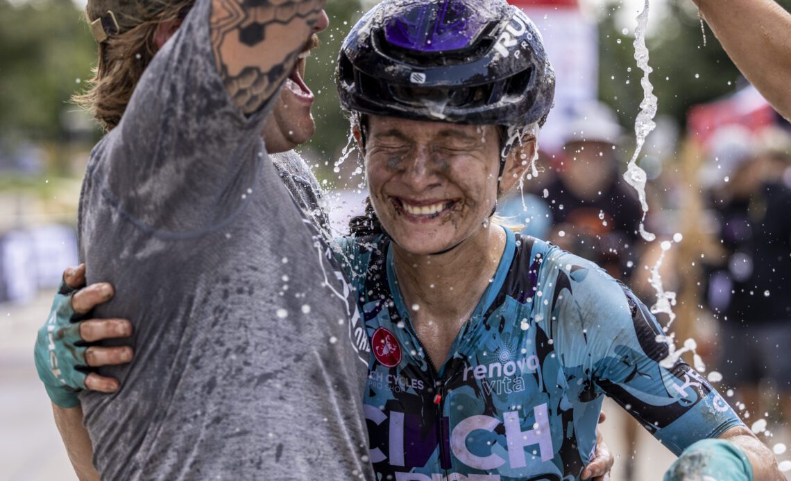 Lauren De Crescenzo wins Gravel Worlds