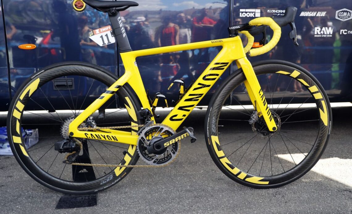 The yellow Canyon Aeroad Van Vleuten was determined not to ride