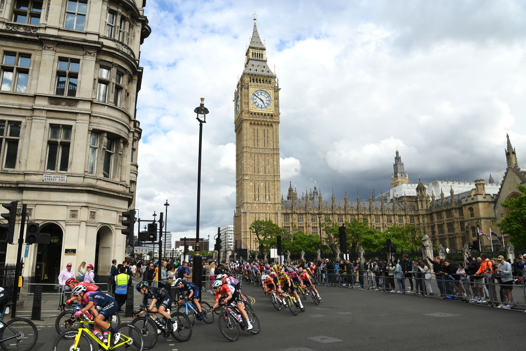 British Cycling apologises for advising cyclists not to ride during Queen's funeral