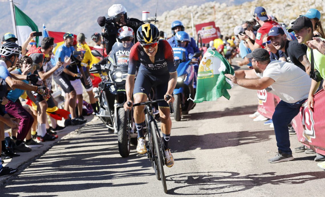 Carapaz uses crucial local knowledge to claim second stage win at Vuelta a España