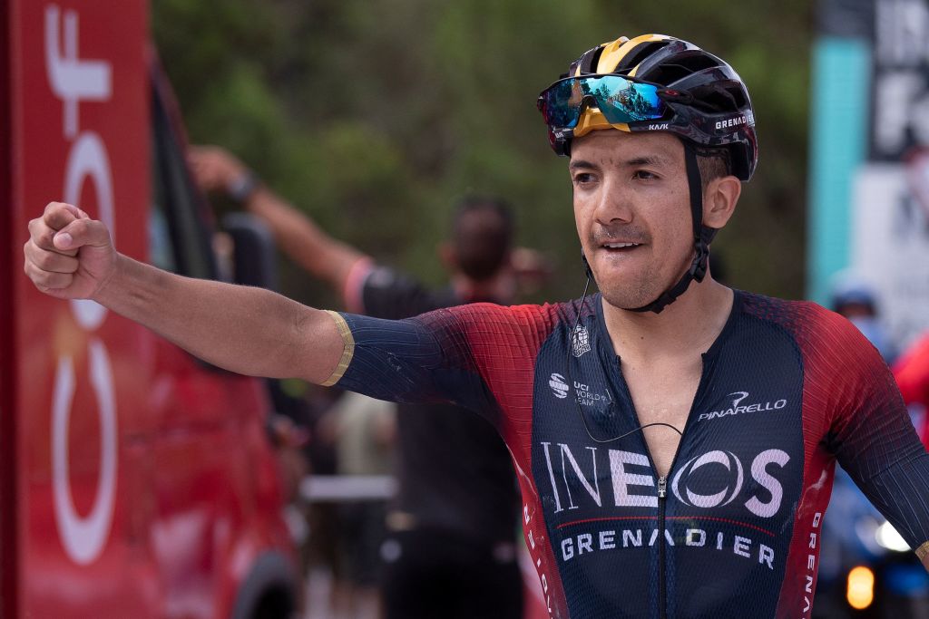 Carapaz wins stage 14 atop Sierra de La Pandera at Vuelta a España