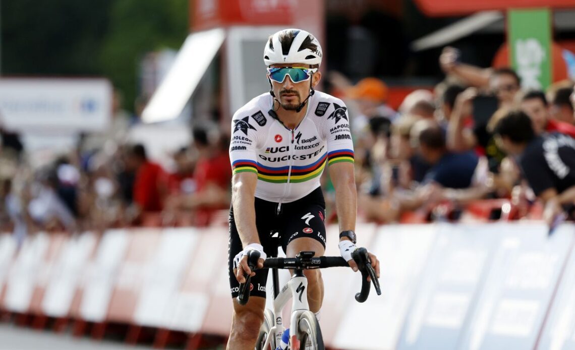 Julian Alaphilippe selected to defend title at World Championships