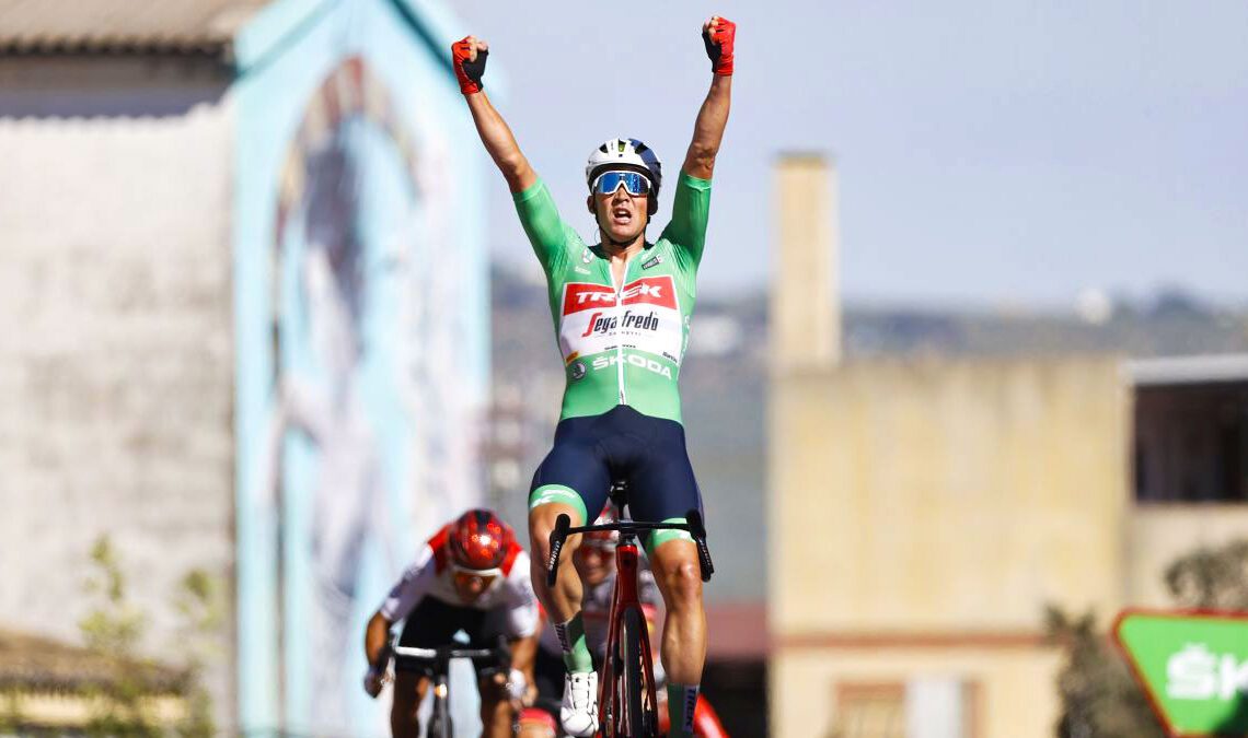 Mads Pedersen wins chaotic stage 16 in Vuelta a España
