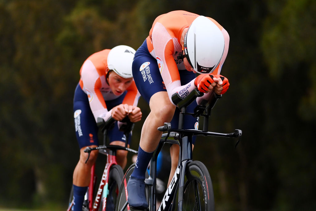 Van Vleuten crash ends Netherlands mixed relay TTT hopes