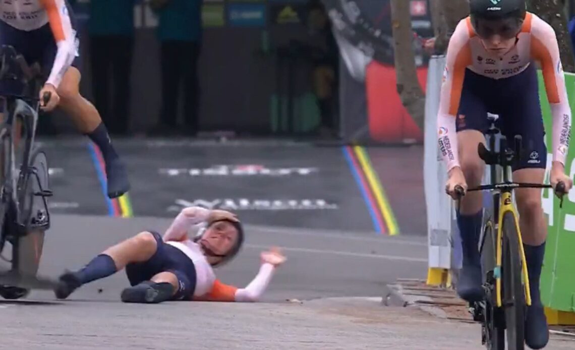 Watch Annemiek van Vleuten's absolutely bonkers crash in the first 100 m at the mixed relay