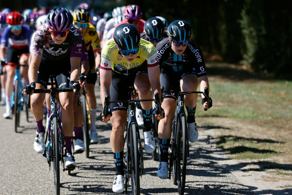 Wiebes makes surprise switch to lead-out role at Simac Ladies Tour