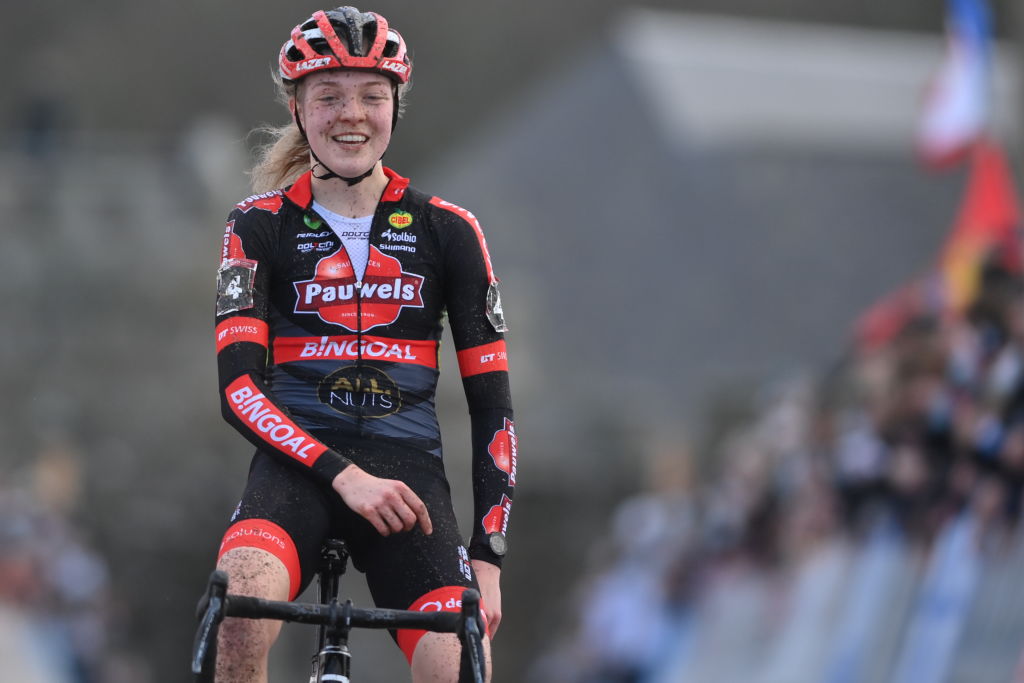 Van Empel goes two-for-two in cyclo-cross World Cups with victory in Fayetteville