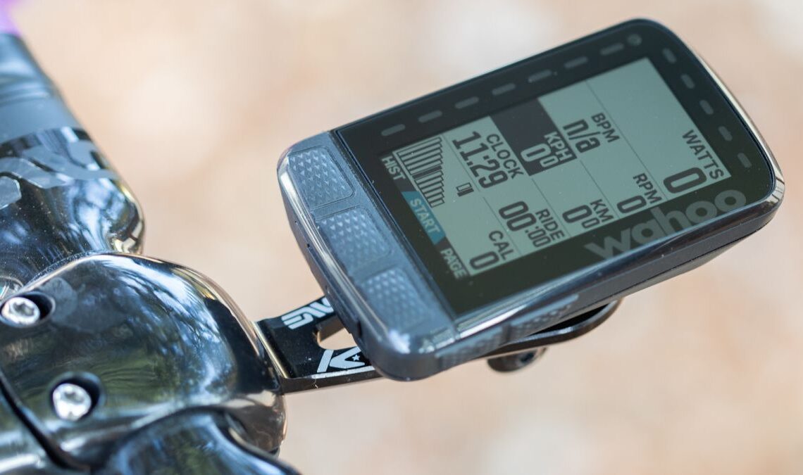 Wahoo Elemnt Roam v2: The Bolt, but bigger