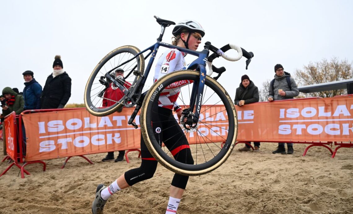 Fem van Empel comes from behind to take fifth Cyclocross World Cup victory of the season in Antwerp