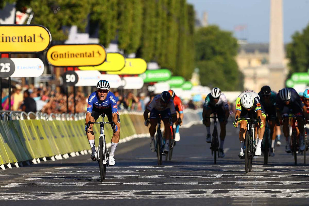 Jasper Philipsen wins stage 21 of the 2022 Tour de France on the Champs-Élysées