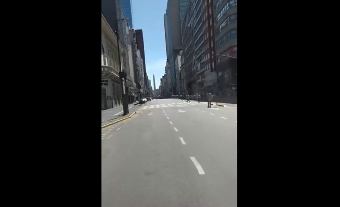 This Buenos Aires cyclist shot the most glorious video right before Argentina won the World Cup