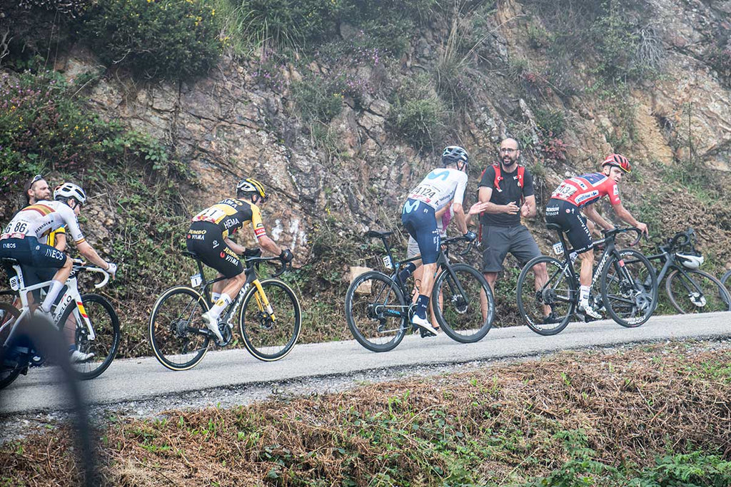 Enric Mas climbing with Remco Evenepoel, Primož Roglič and Carlos Rodriguez on stage eight of the 2022 Vuelta a España
