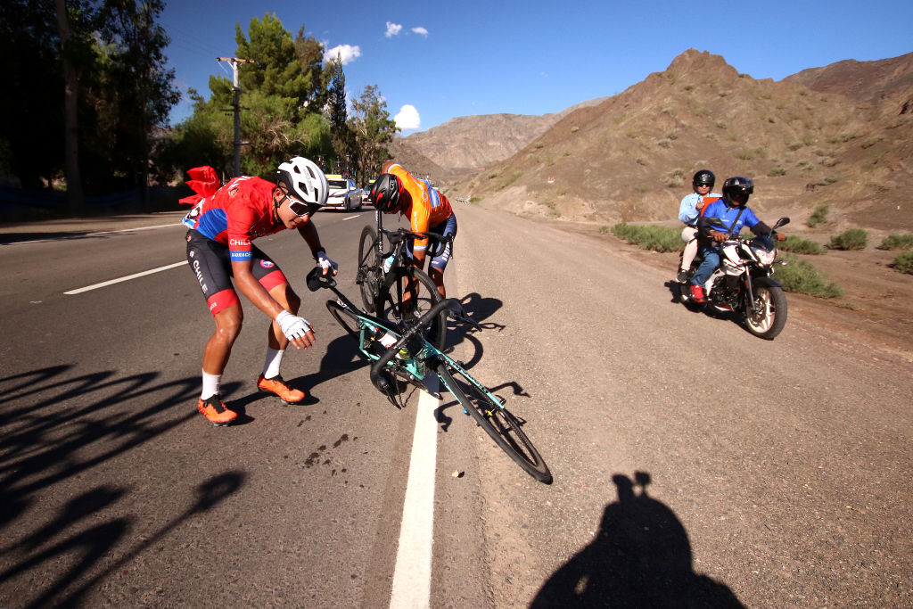Vuelta a San Juan mountains leader disqualified for mechanical aid after crash