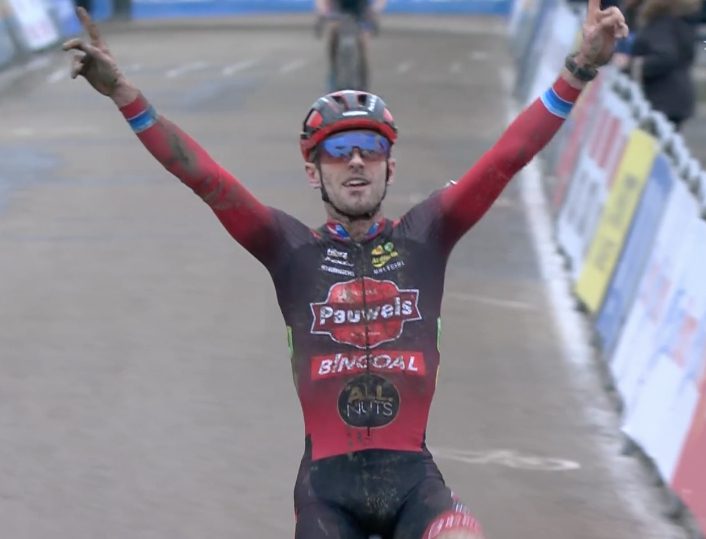 Wild crash prevents Pidcock from claiming GP Sven Nys, third round of X2O Badkamers Trofee