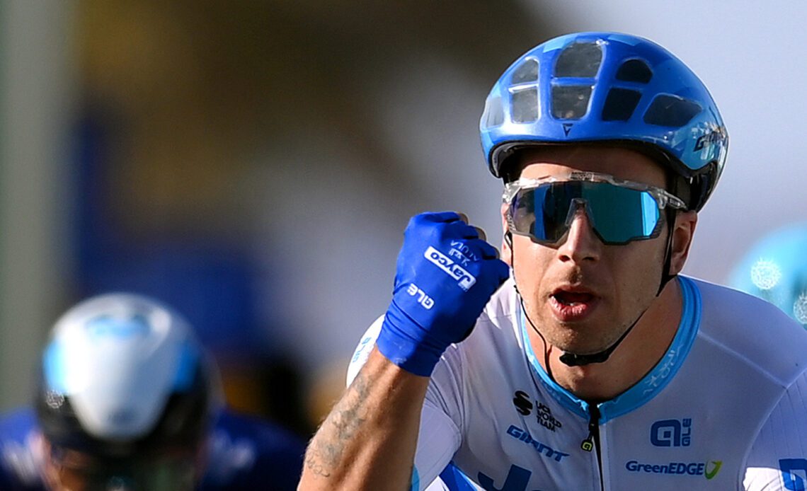 Dylan Groenewegen takes sprint victory in UAE Tour stage 5