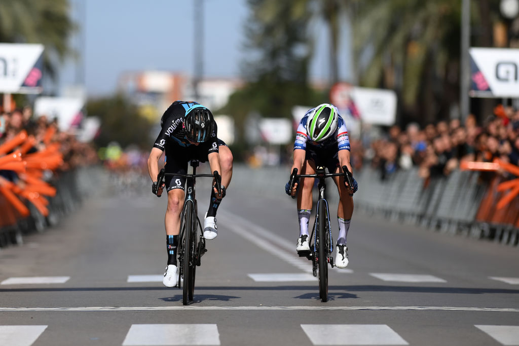 Ghekiere wins Setmana Valenciana Fèmines with final stage breakaway