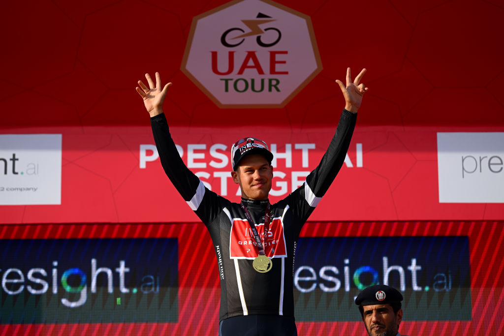 Luke Plapp aims for UAE Tour overall after gaining time in furious echelon battle