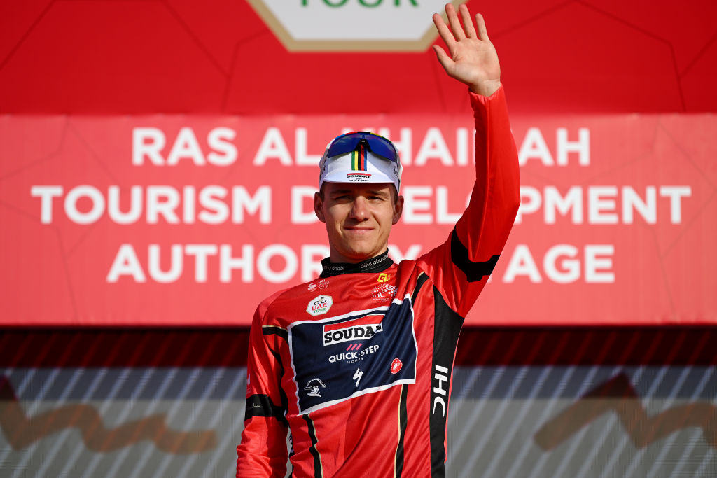 Remco Evenepoel sails through fraught UAE Tour echelons, lead unscathed