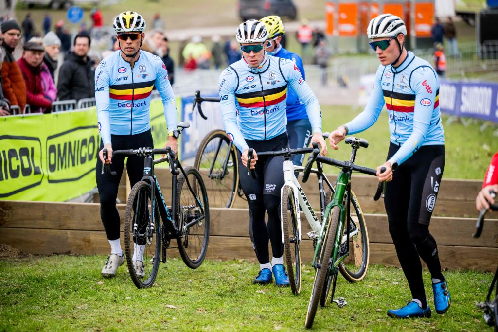 Stairs are eye candy but barriers a bigger hurdle for Hoogerheide Cyclocross Worlds