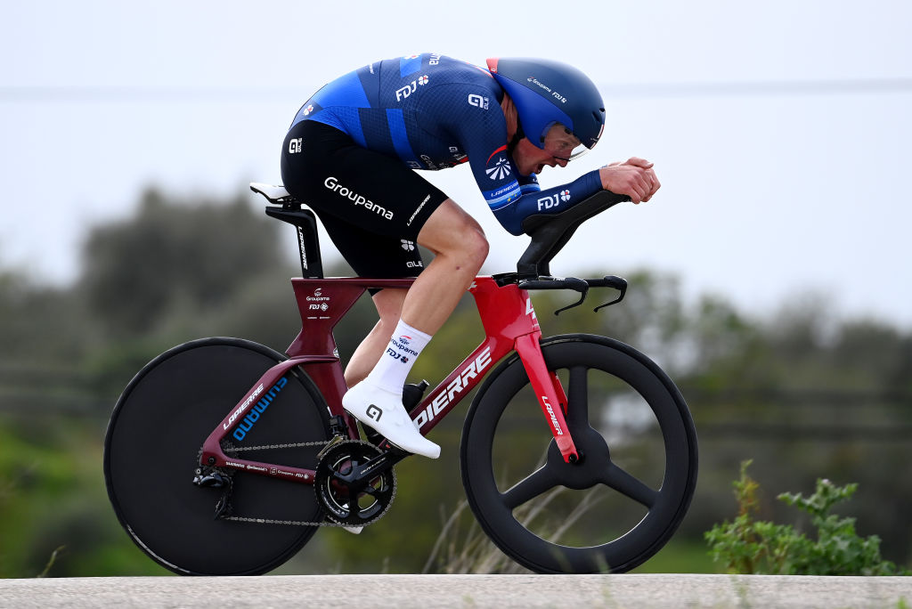 Stefan Küng feels benefit of new UCI-legal time trial position