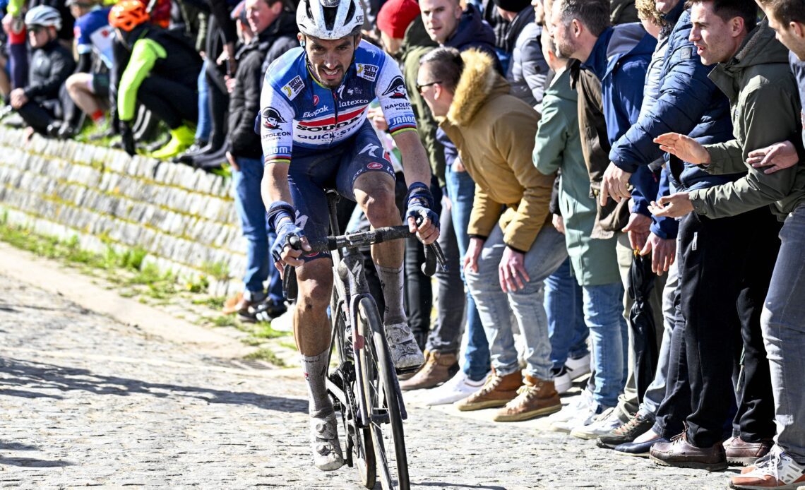 Judgement comes early for Alaphilippe and Soudal-QuickStep at Dwars door Vlaanderen