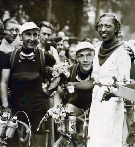 Josephine Baker at the start of the 1936 Tour de France