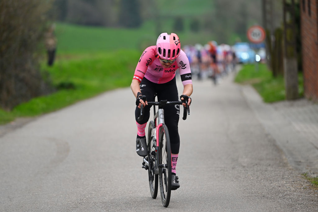 Canadian Alison Jackson wins Paris-Roubaix Femmes 2023