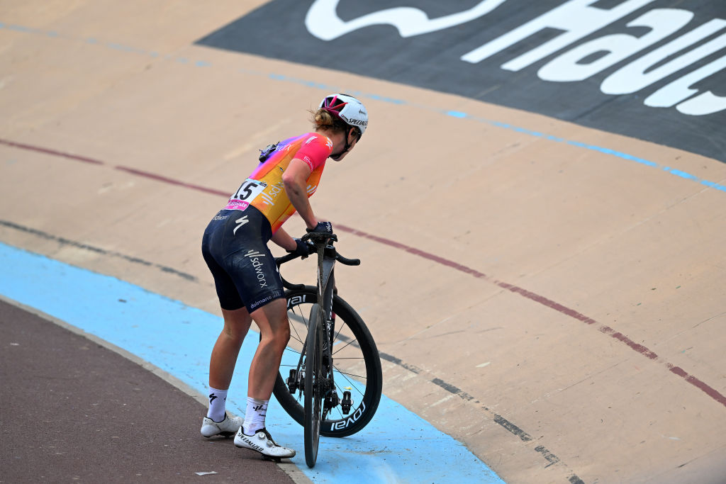 Markus devastated after crashing out of winning breakaway in velodrome at Paris-Roubaix