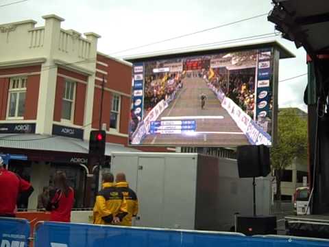 Watch Dave Zabriskie's time trial  finish at the 2010 Road World Championships in Geelong, AUS.
