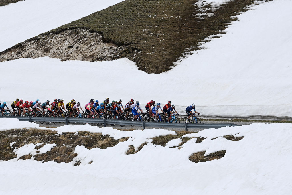 Adverse weather forces Giro d'Italia to cut stage 13 to 80km