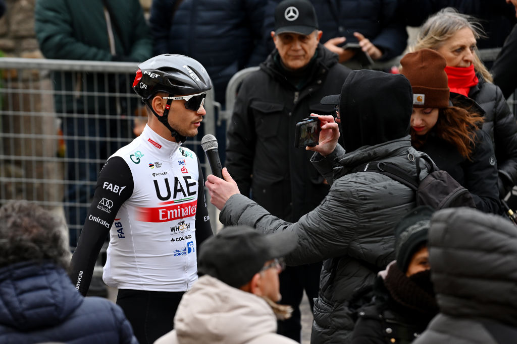 Alessandro Covi latest Giro d'Italia abandon after stage 11 crash