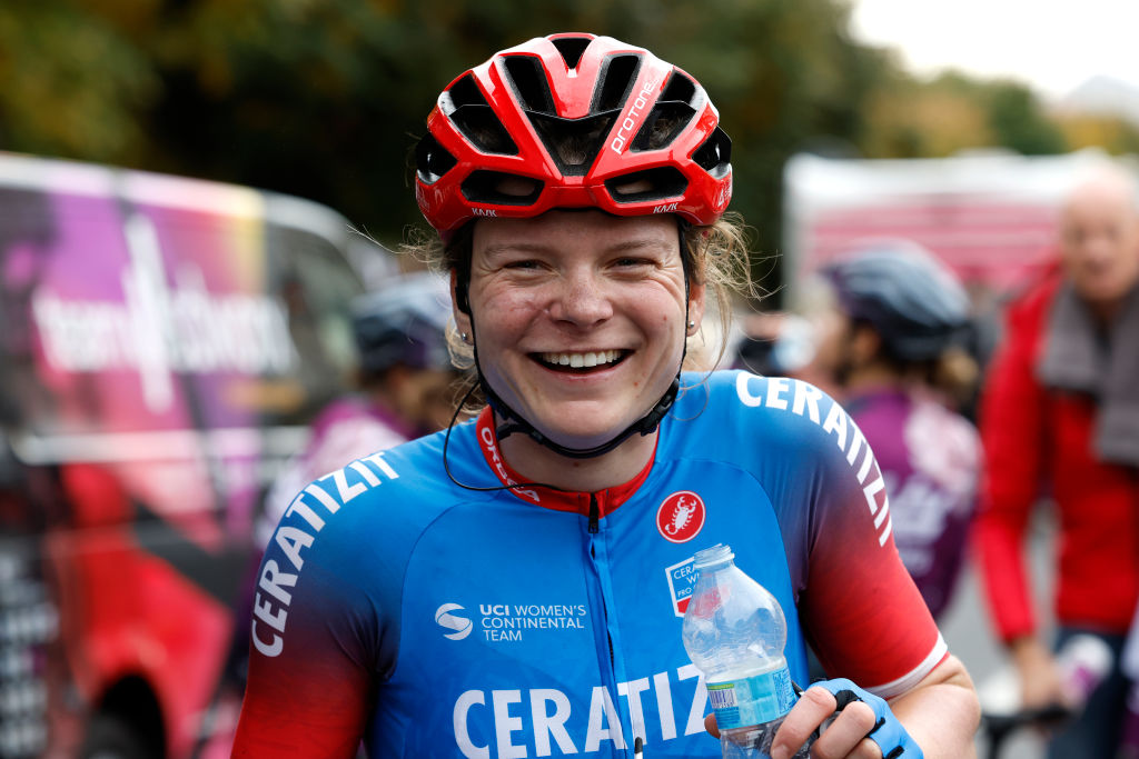 Bretagne Ladies Tour: Marta Lach takes solo stage 1 win and leader's jersey
