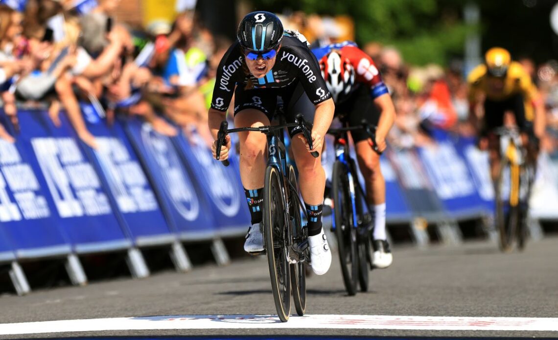 Charlotte Kool takes ‘dream start’ at RideLondon Classique with stage one win, Lizzie Deignan sprints to third