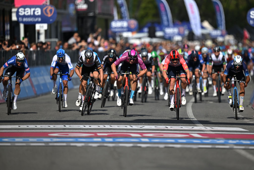 Giro d'Italia stage 10 live: Racing resumes with a day for the sprinters