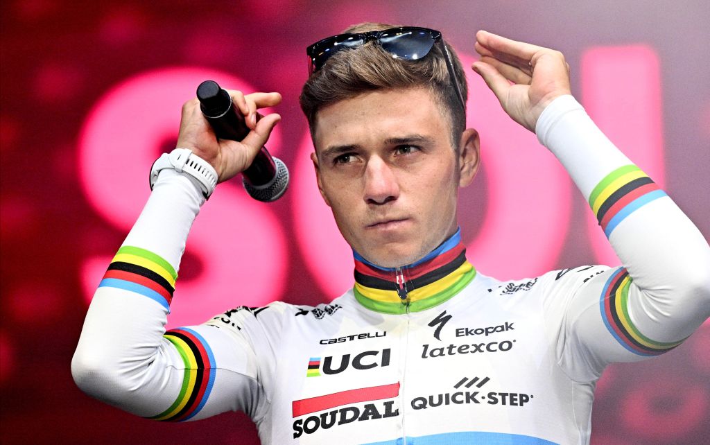 Giro d'Italia 2023 stage 1 time trial start times - Evenepoel, Roglic, Ganna off late