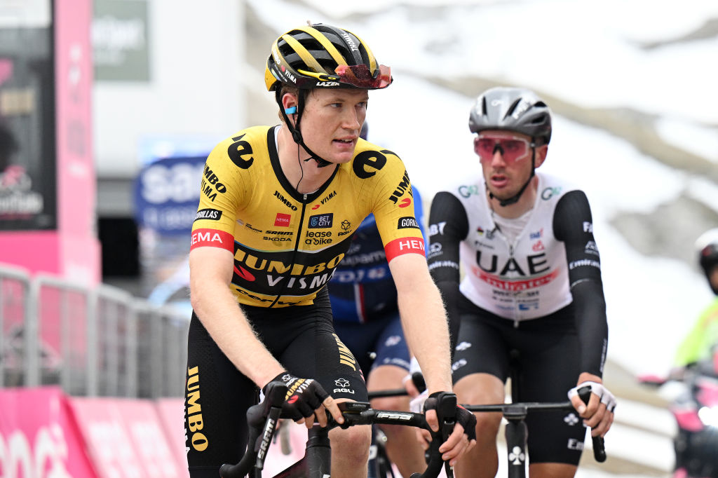 Gloag adapting to tough learning curve after last-minute call-up to Giro d'Italia