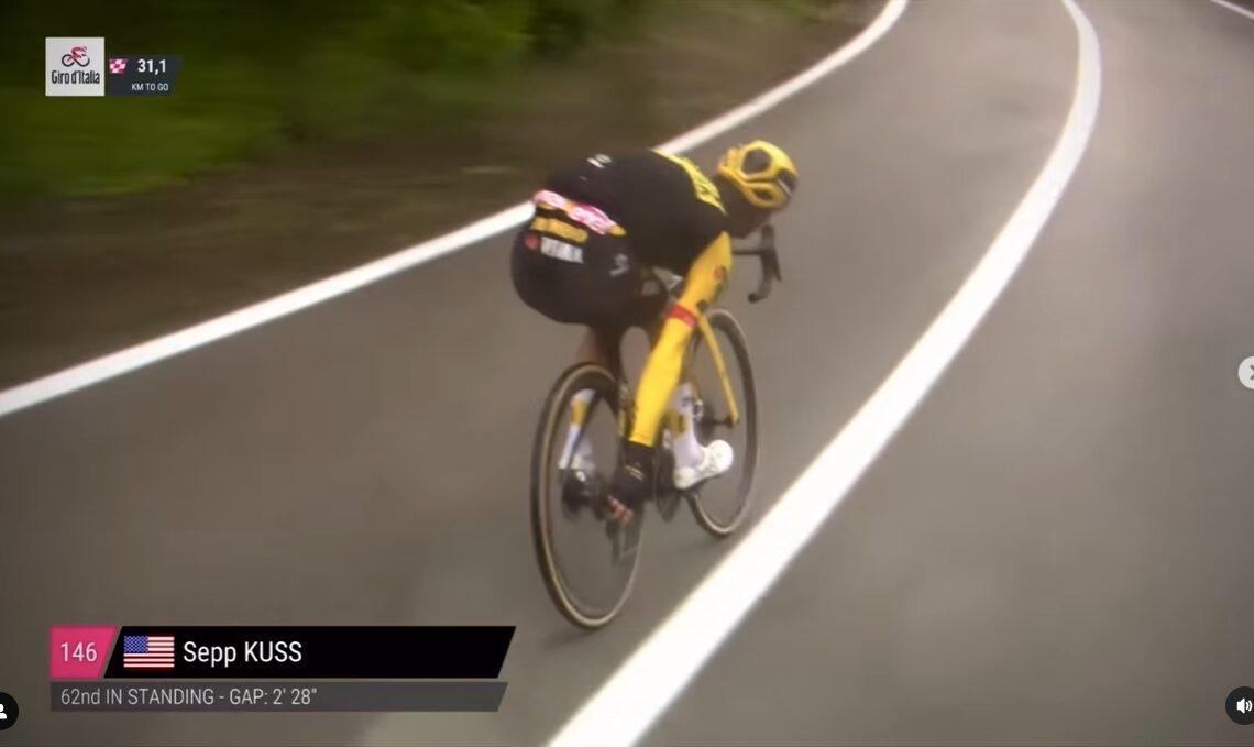 High stakes, high speed battery swap for Sepp Kuss on Giro d'Italia descent - Video