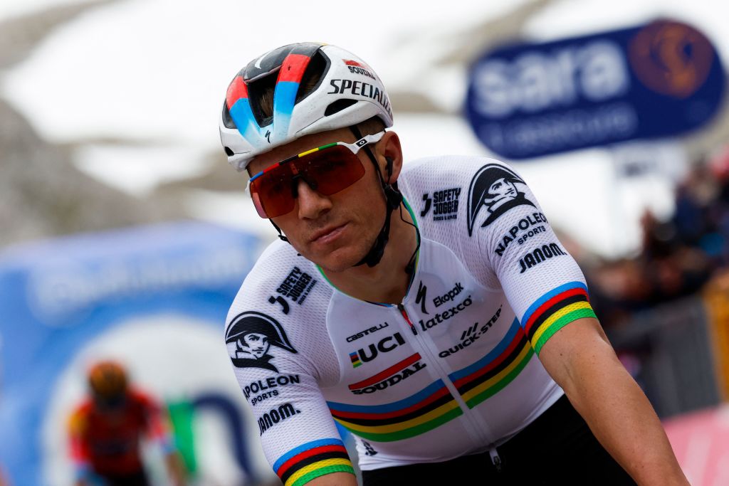'It was almost impossible to attack' – Remco Evenepoel on Giro truce at Gran Sasso