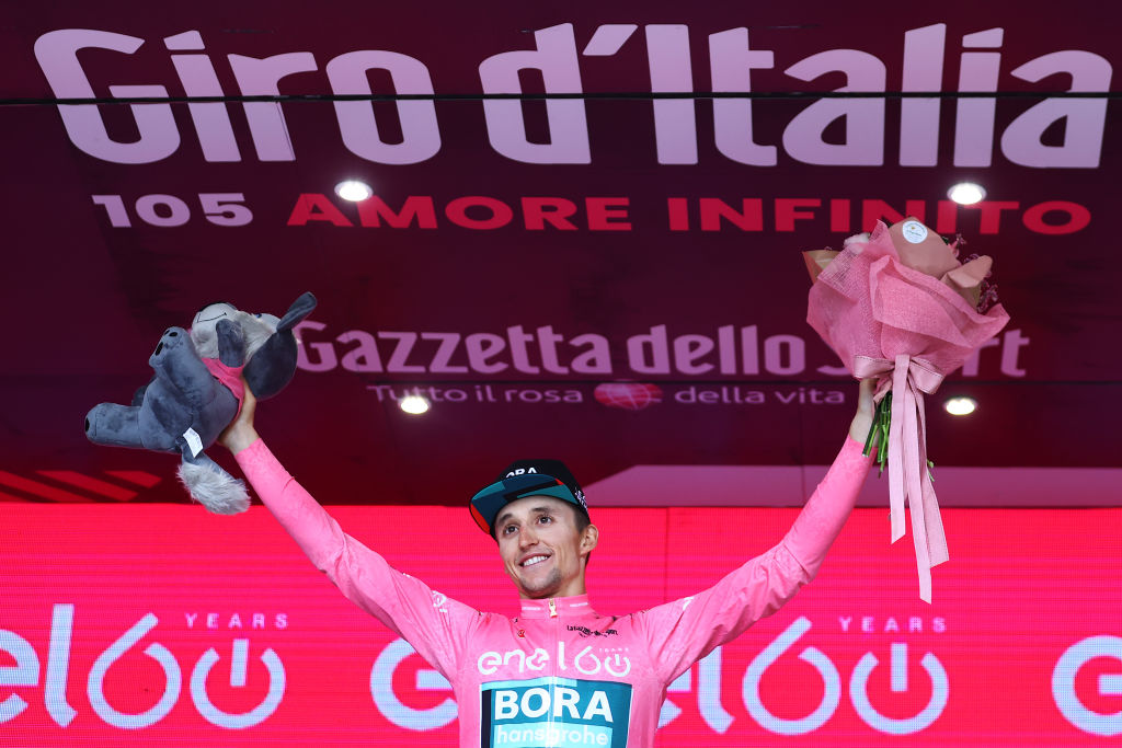 Italian Deputy Premier hopes for 2024 Giro d'Italia start in Ukraine