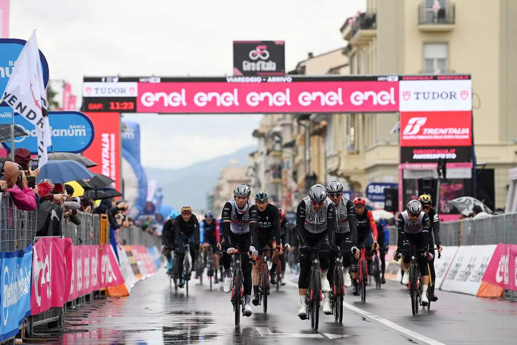 Jay Vine resets Giro d'Italia ambitions after freezing in the rain