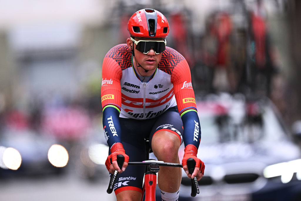 Mads Pedersen leaves the Giro d'Italia with tracheitis