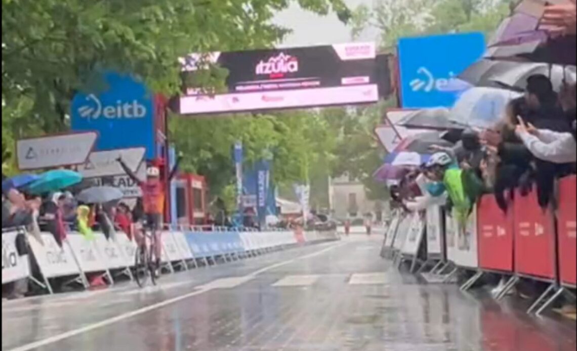 Olvia Baril fifth in Itzulia Women stage 1