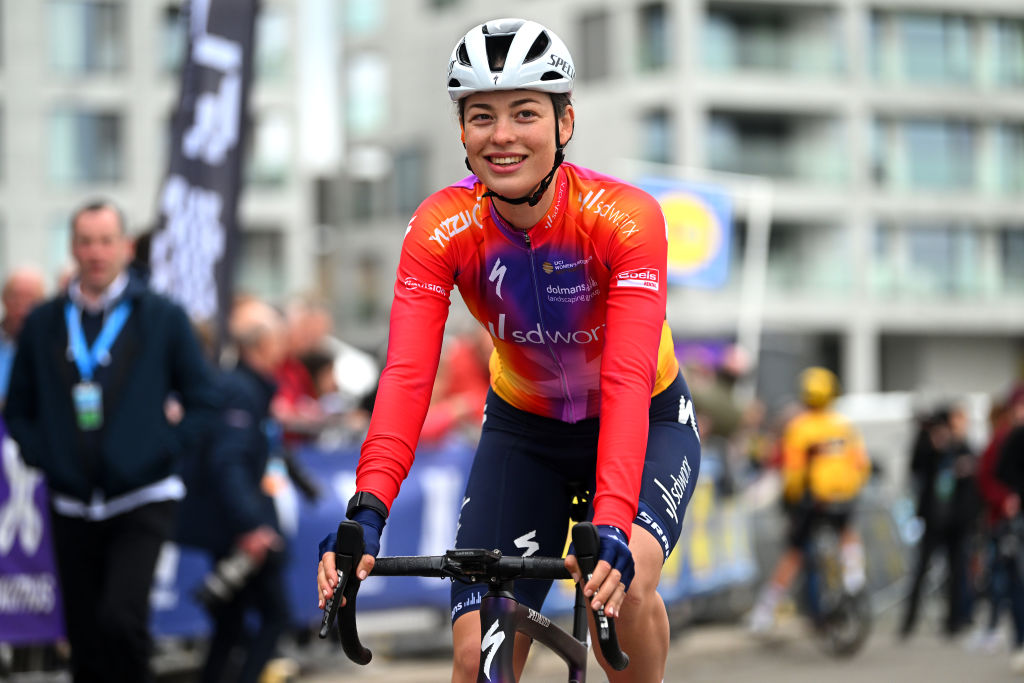 Thüringen Ladies Tour: Mischa Bredewold secures solo victory on stage 2