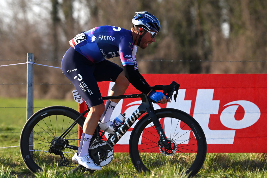 Tro-Bro Léon: Nizzolo holds off De Lie for victory in Brittany race