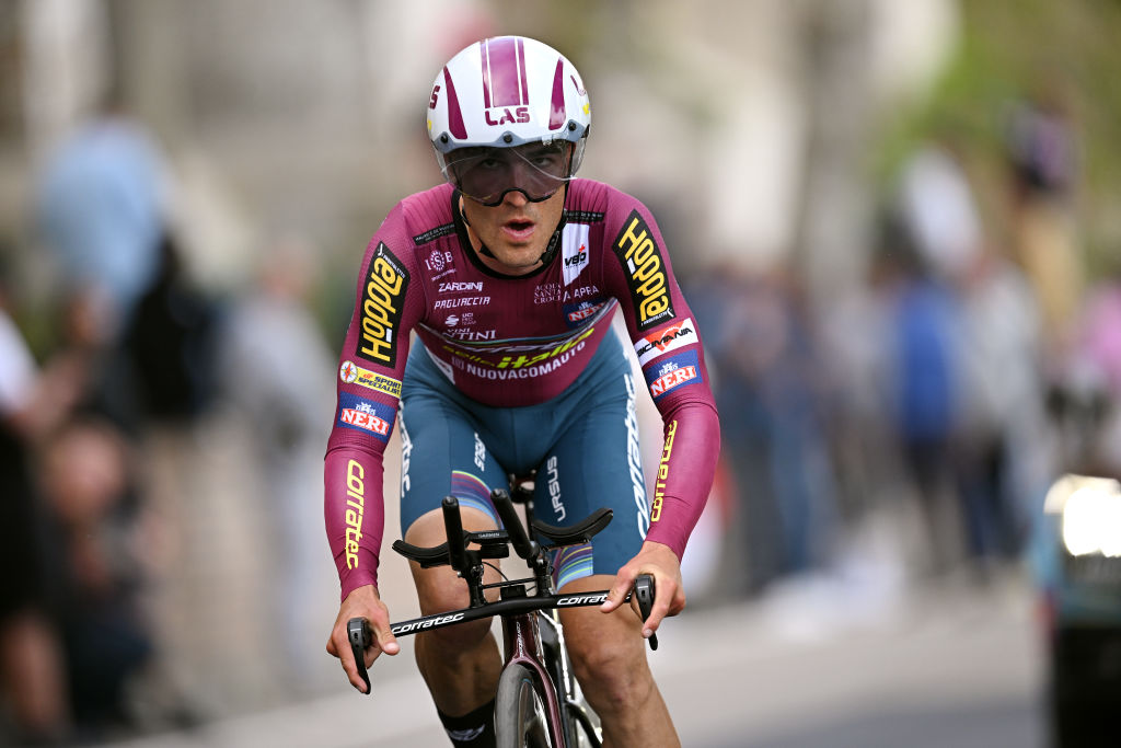 Valerio Conti abandons Giro d'Italia after racing two days with a fractured pelvis