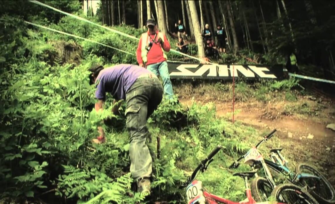 26min Highlight Show @ UCI MTB WORLD CUP 2011 - Leogang 4X/ DHI - Round 5